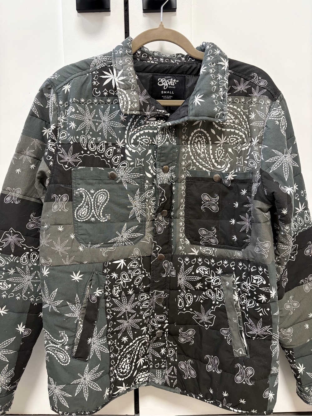 Eighty Eight Bandana-Print Quilted Puffer Jacket - Black & Gray